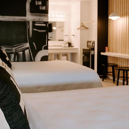 The Cowboy Motel Camp Wood Екстер'єр фото
